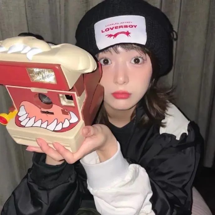 娇妻手里亿点粮，硬汉也投降